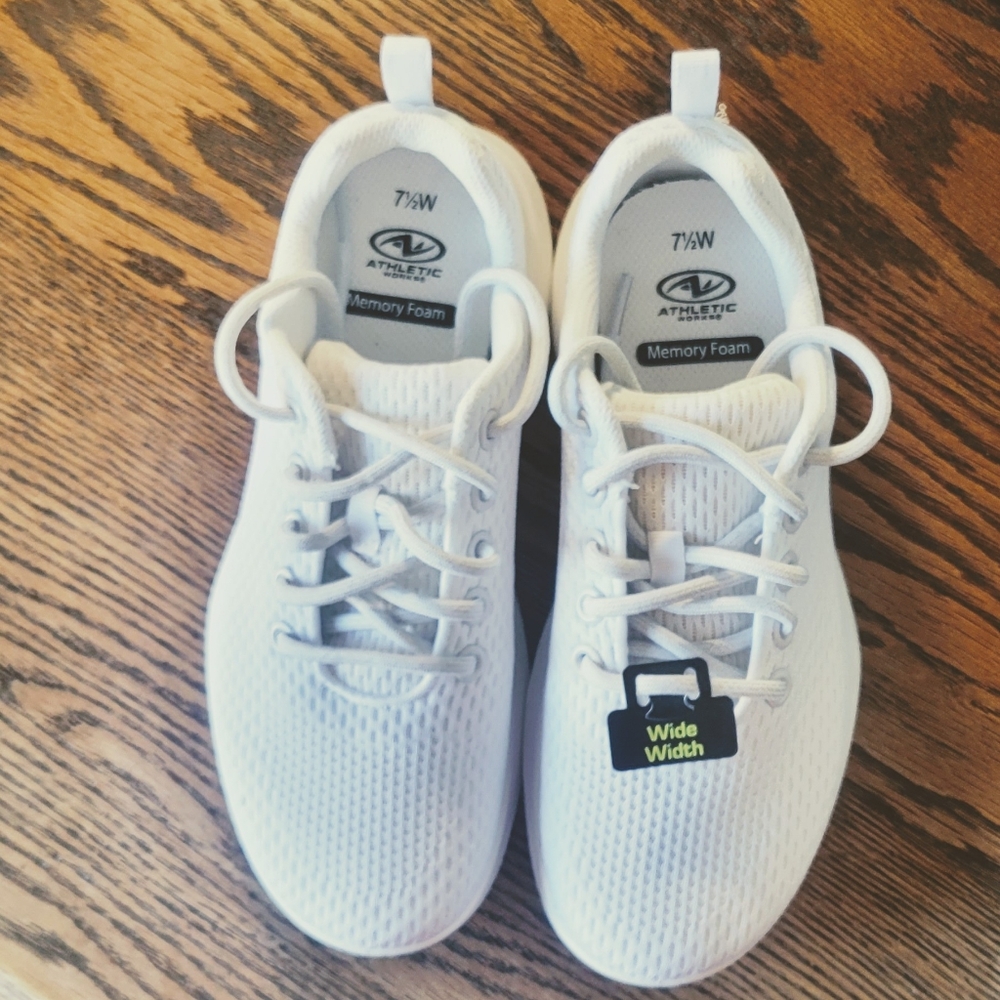 NEW - Athletic Works - Memory Foam - Walking Shoes 7.5 Wide - White